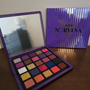 Anastasia Beverly Hills Norvina Pro Pigment Eyeshadow Palette - Bold Hues